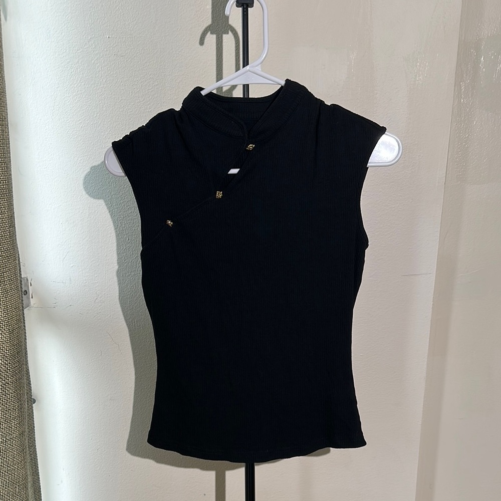 Boutique Top Womens S Black Sleeveless Mock Neck Button Detail Minimalist Chic